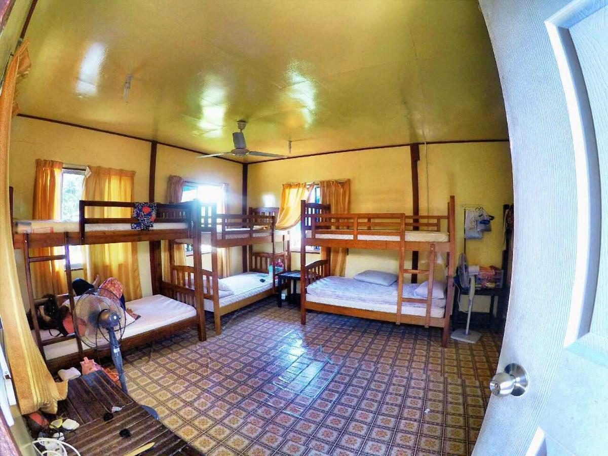 Sipadan Micro Dive Hotel Mabul Island Esterno foto
