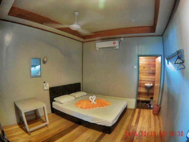 Sipadan Micro Dive Hotel Mabul Island Esterno foto